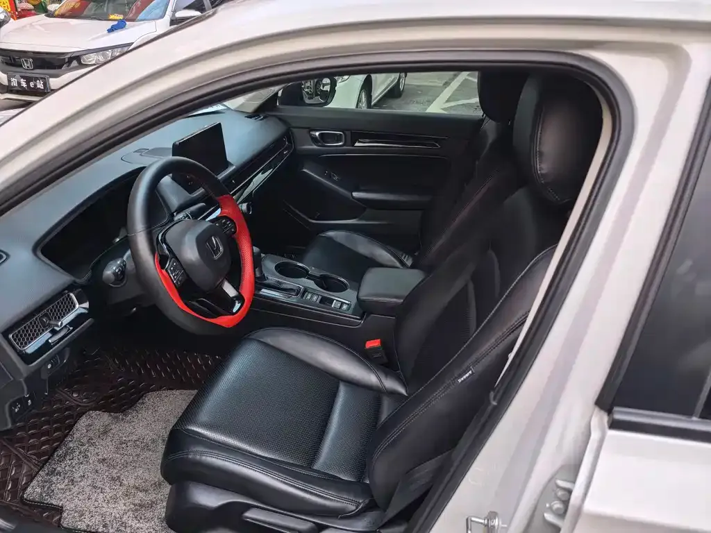 Honda Civic — фото 10