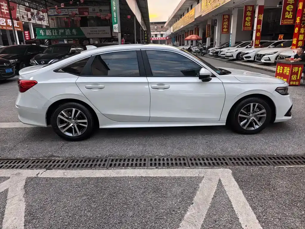 Honda Civic — фото 5