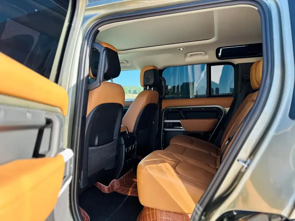Land Rover Defender 2023 из CN, фото 5