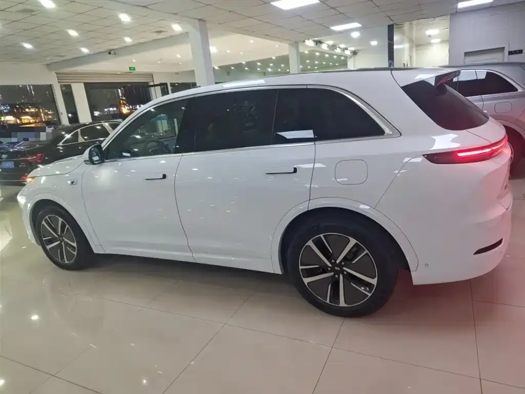 Li Auto L8 2024 из CN, фото 5