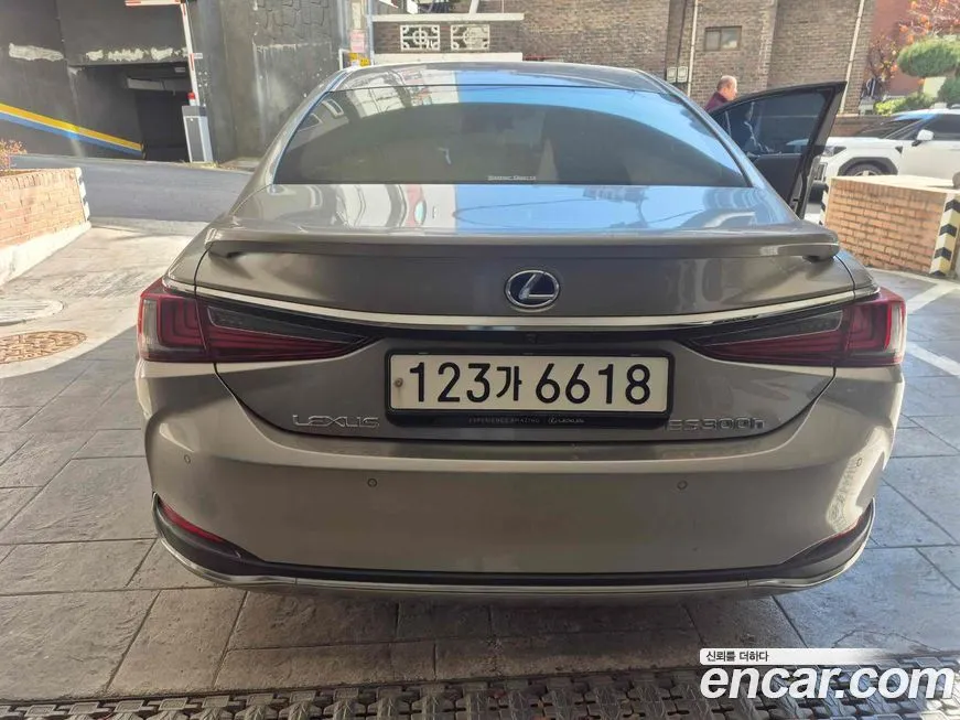 Lexus ES 2021 из KR, фото 2