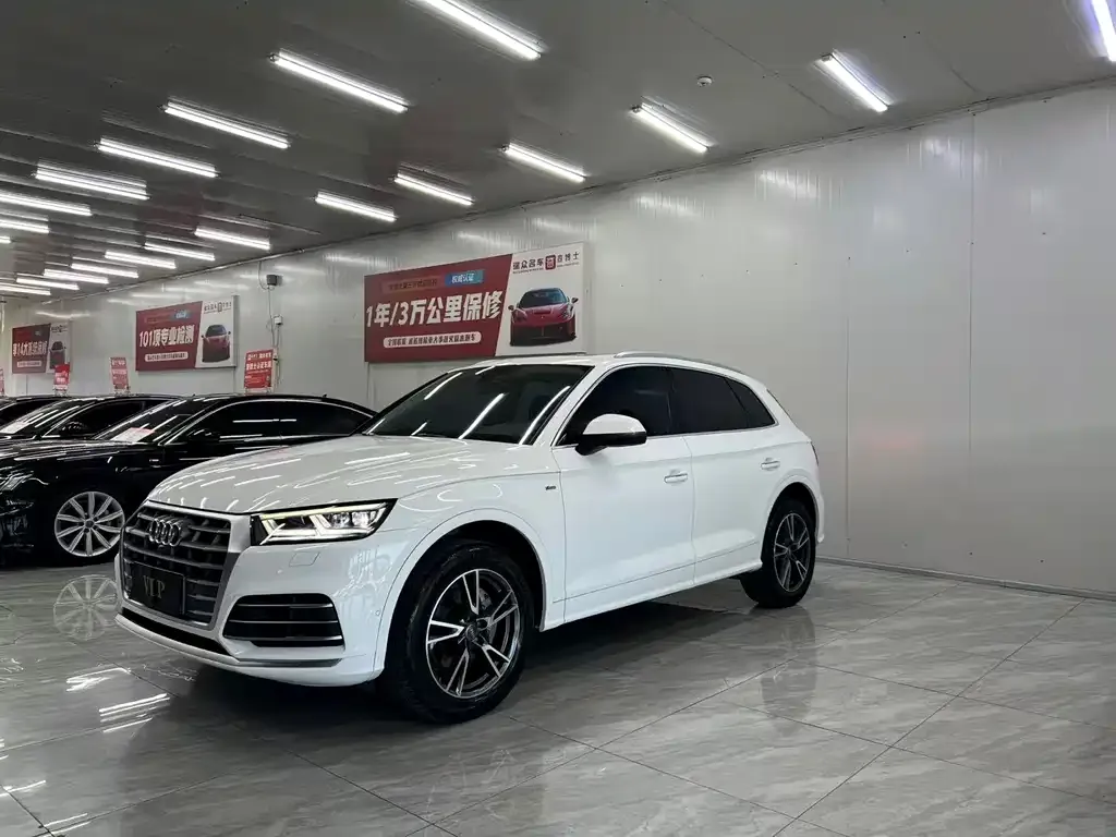 Audi Q5L 2021 из CN, фото 1