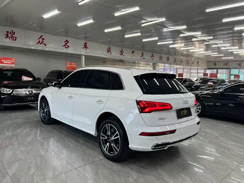 Audi Q5L 2021 из CN, фото 5