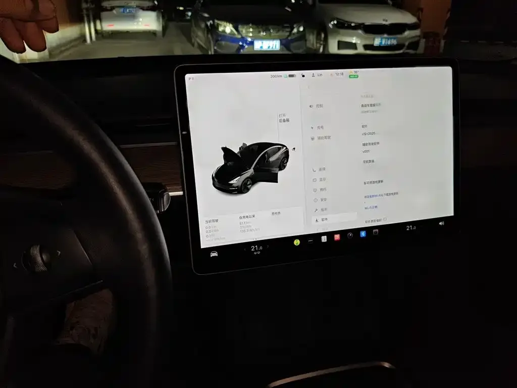 Tesla Model 3 — фото 4