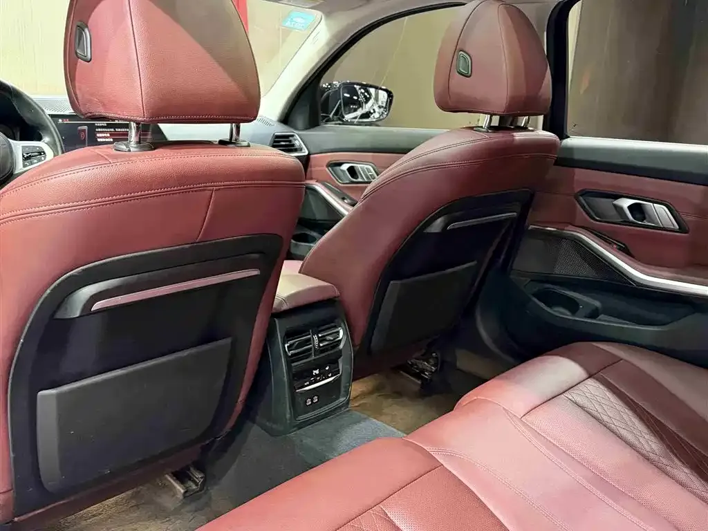 BMW 3 Series 2022 из CN, фото 10