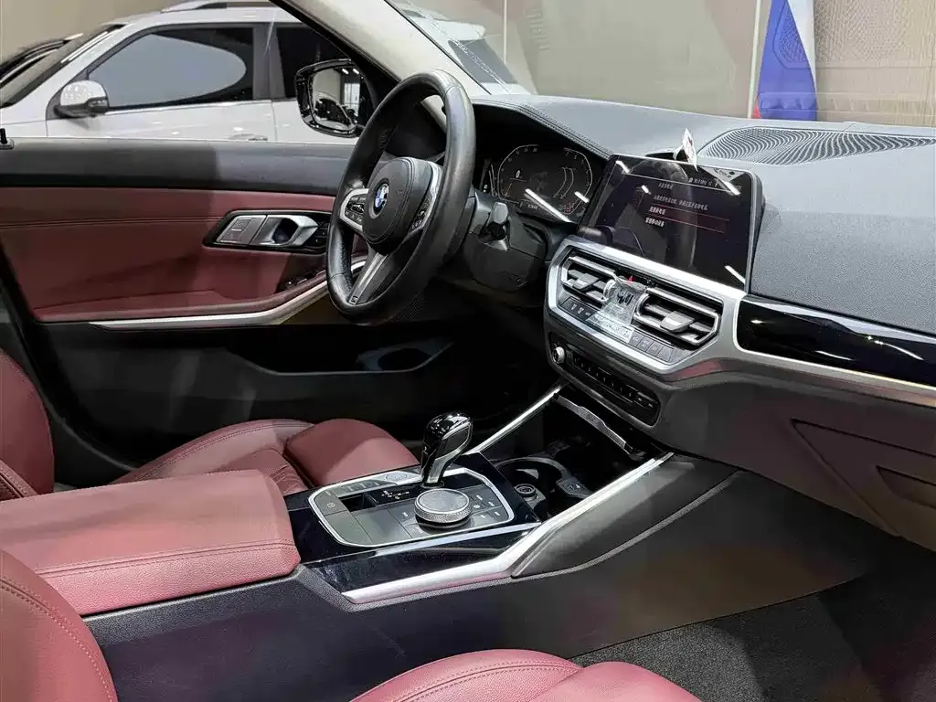 BMW 3 Series 2022 из CN, фото 9