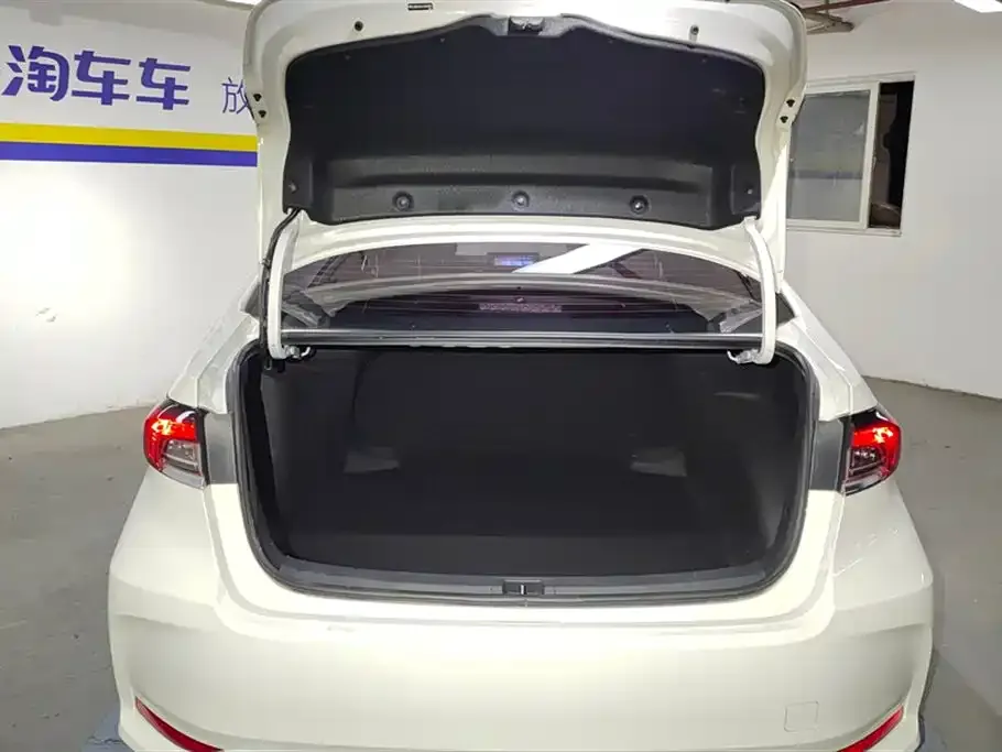 Toyota Corolla 2021 из CN, фото 4