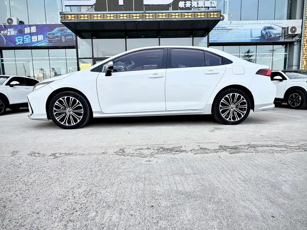 Toyota Corolla 2021 из CN, фото 3