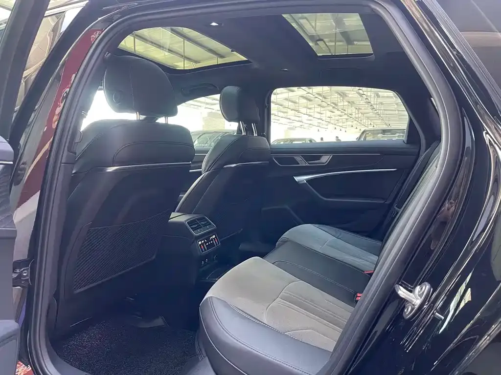 Audi A6L 2024 из CN, фото 9