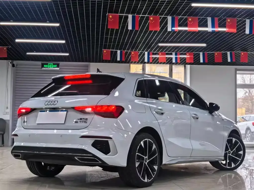 Audi A3 2023 из CN, фото 4