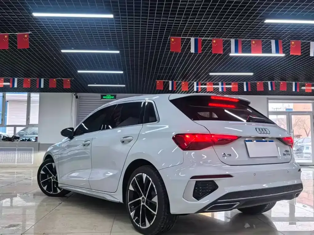 Audi A3 2023 из CN, фото 6