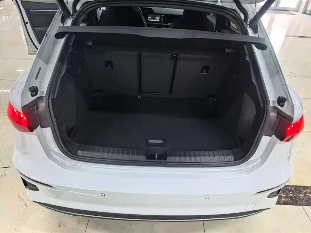Audi A3 2023 из CN, фото 7