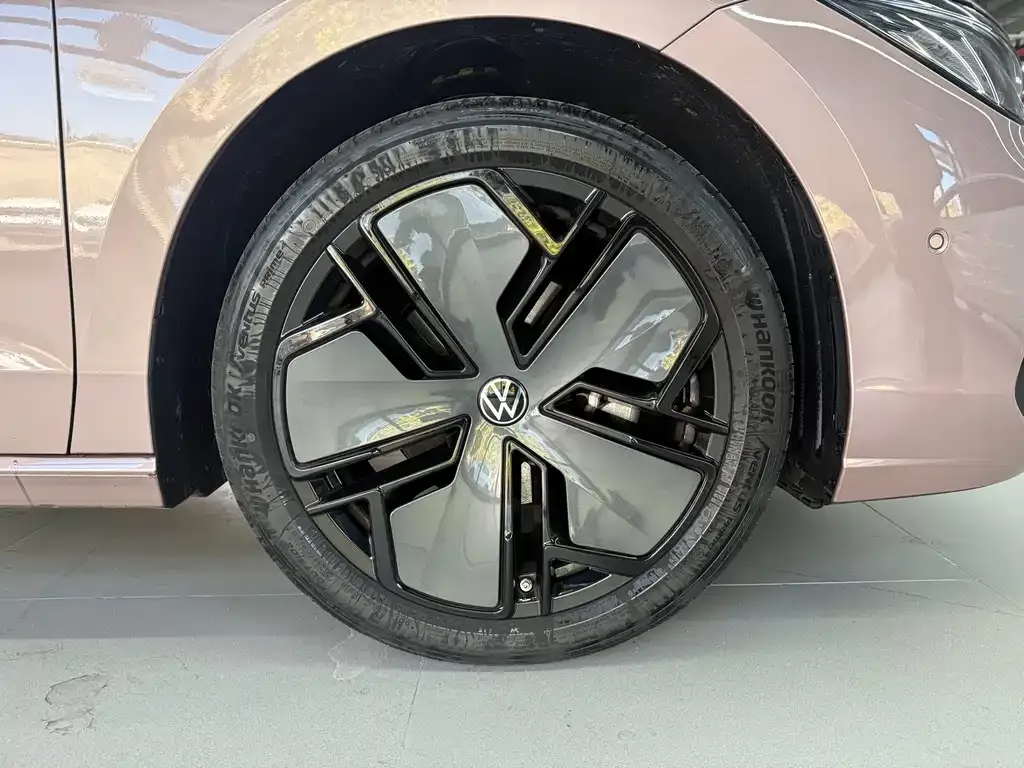 Volkswagen Passat 2024 из CN, фото 5