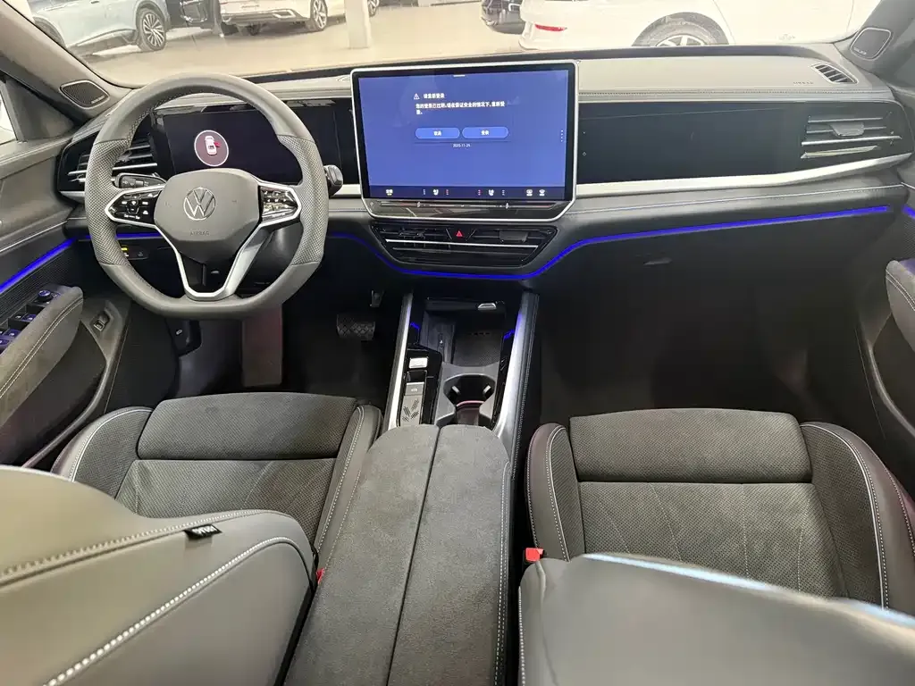 Volkswagen Passat 2024 из CN, фото 9