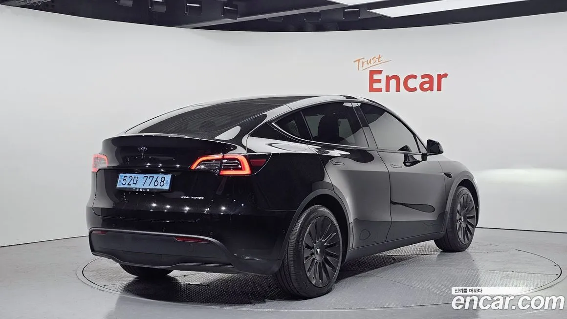 Tesla Model Y 2021 из KR, фото 2