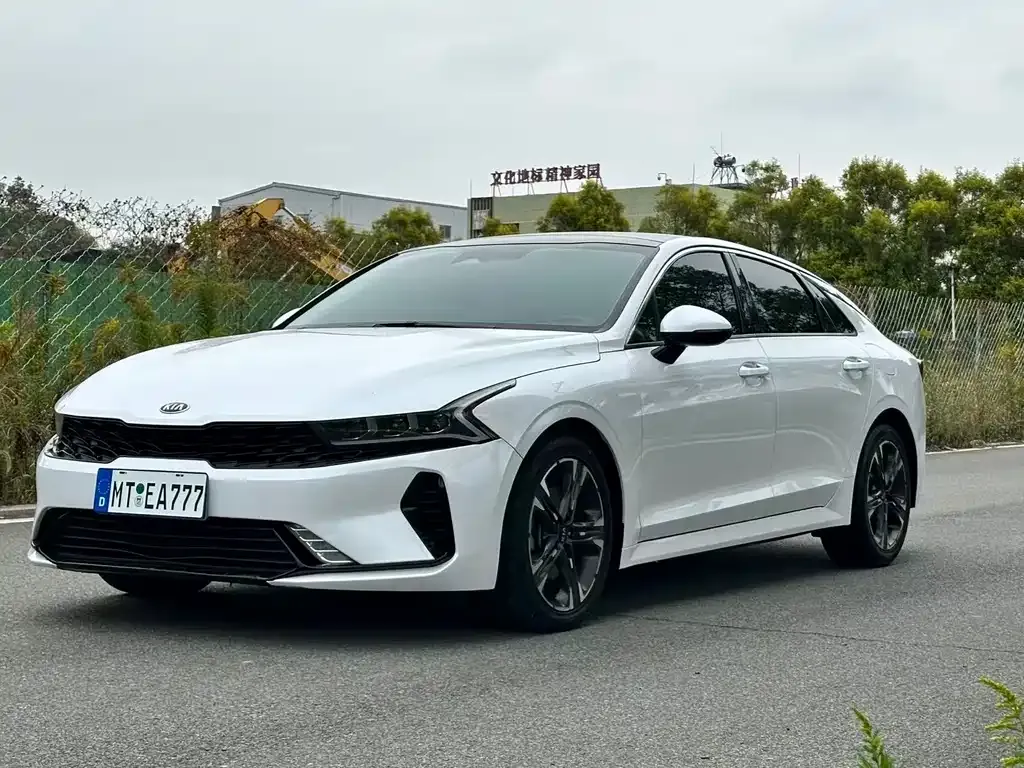 Kia K5 2022 из CN, фото 1