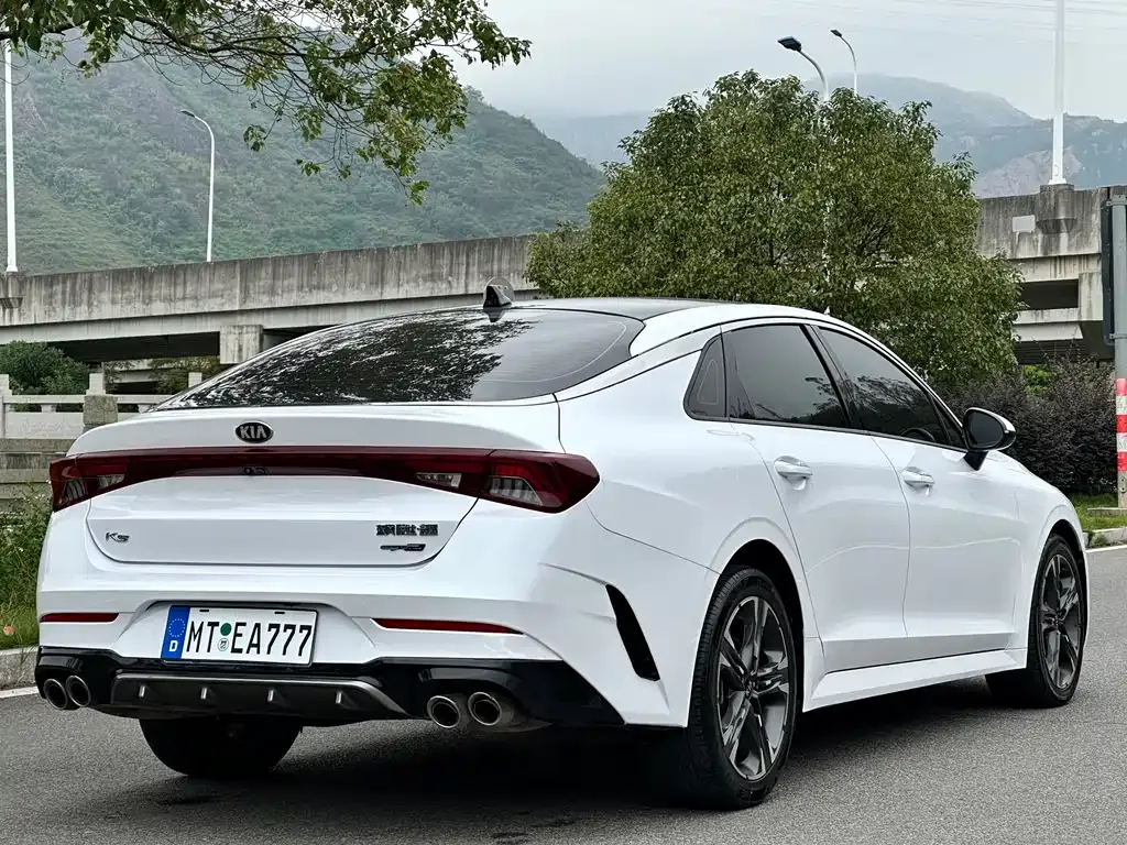 Kia K5 2022 из CN, фото 9