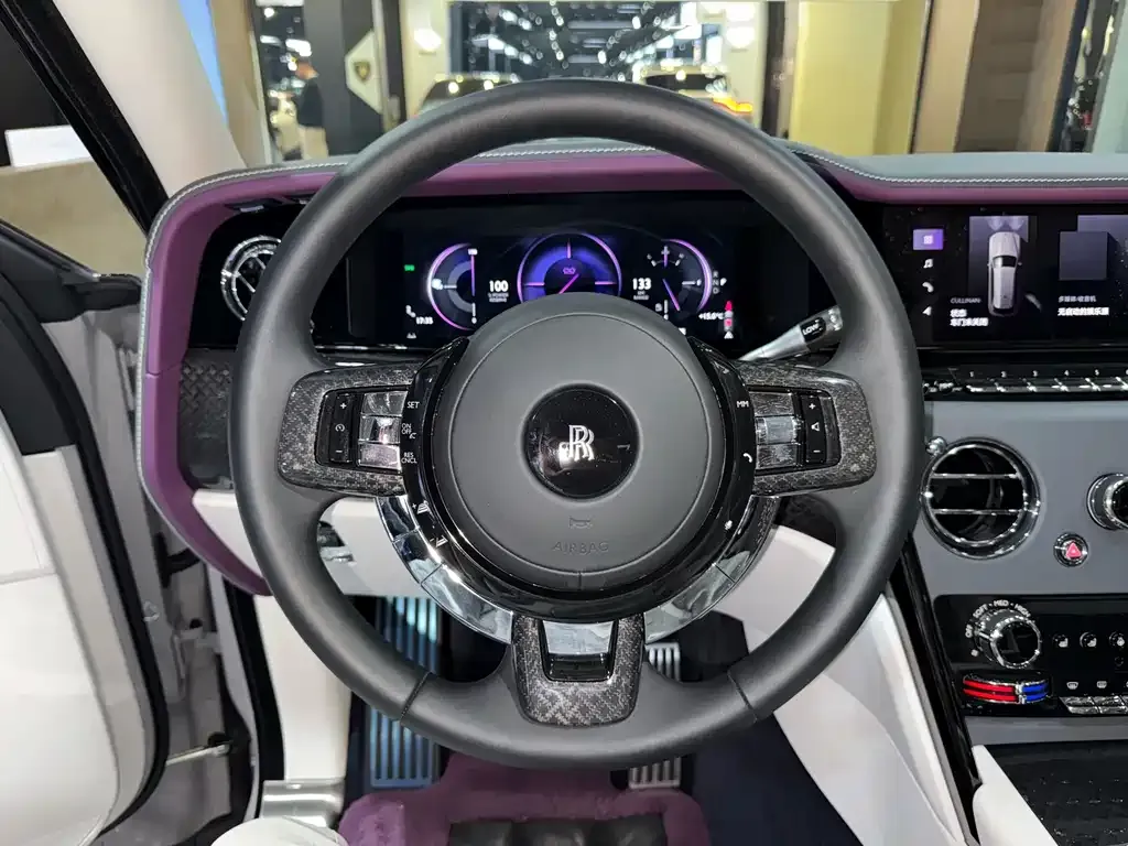 Rolls-Royce Cullinan 2025 из CN, фото 10