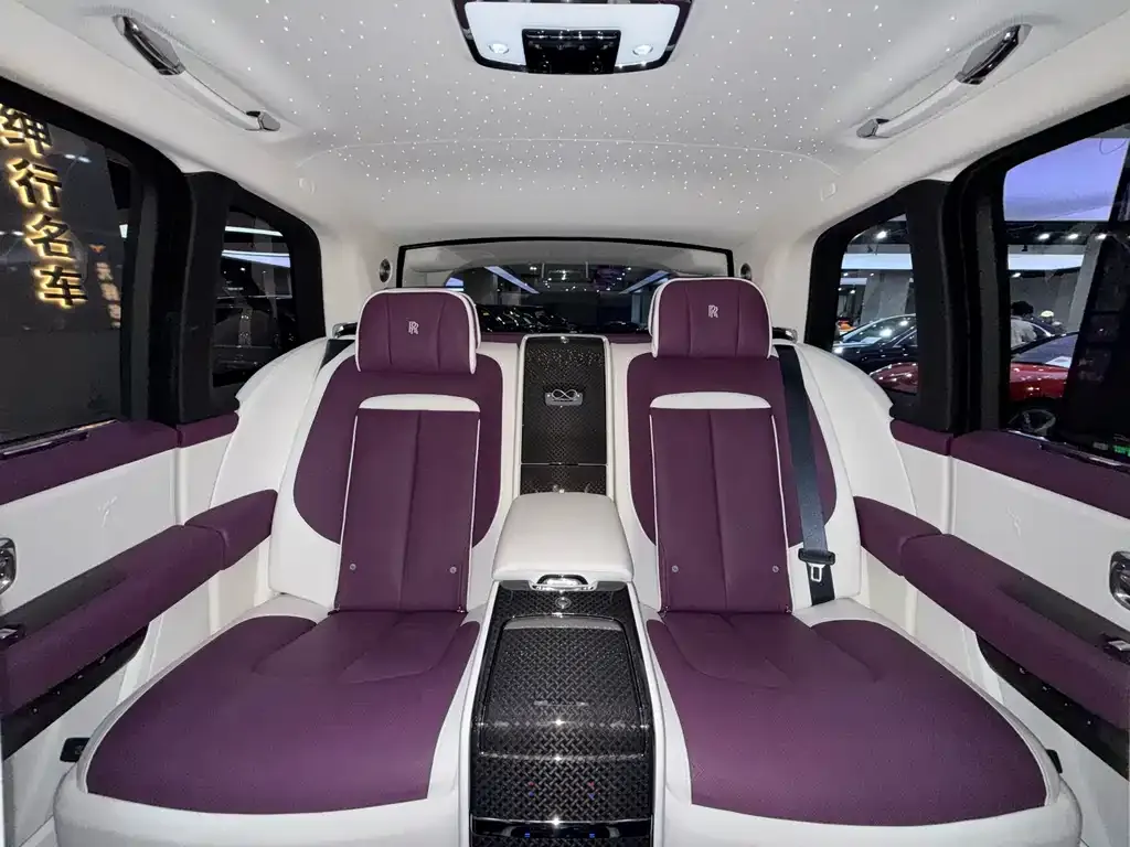 Rolls-Royce Cullinan 2025 из CN, фото 7