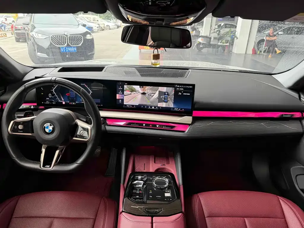 BMW 5 Series 2024 из CN, фото 5