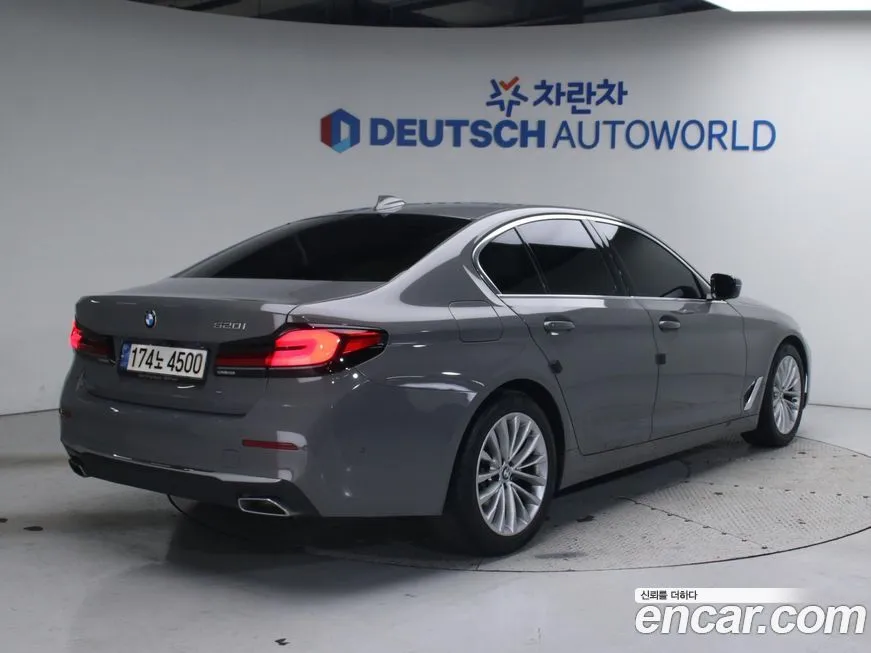 BMW 5-Series 2022 из KR, фото 2