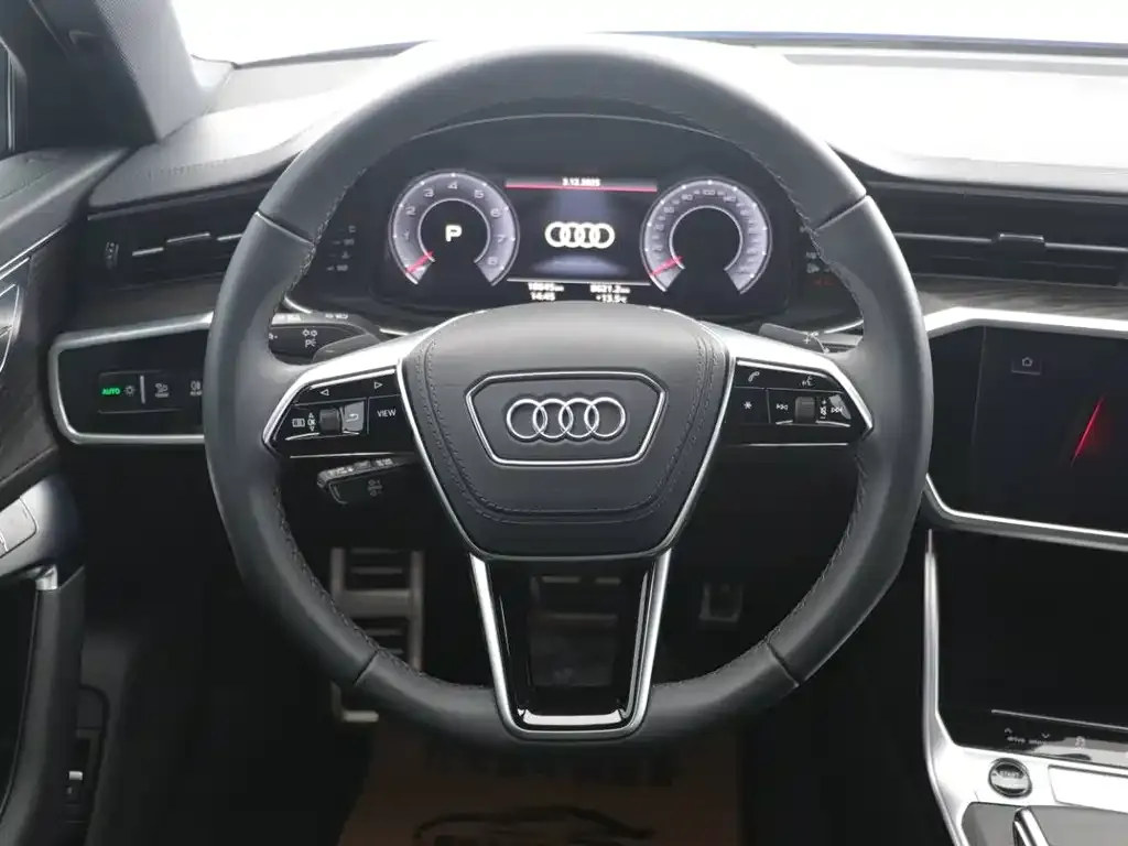 Audi A6L — фото 10