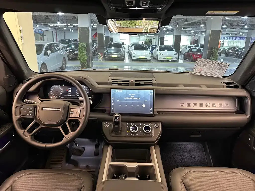 Land Rover Defender — фото 10
