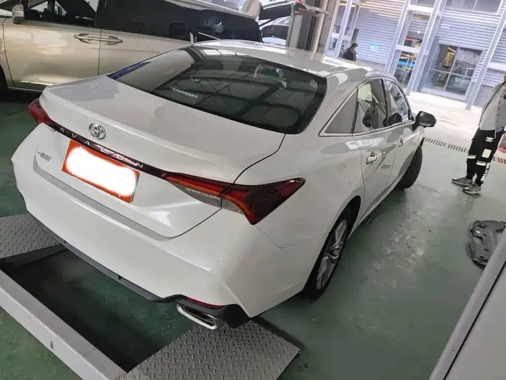Toyota Avalon 2021 из CN, фото 8