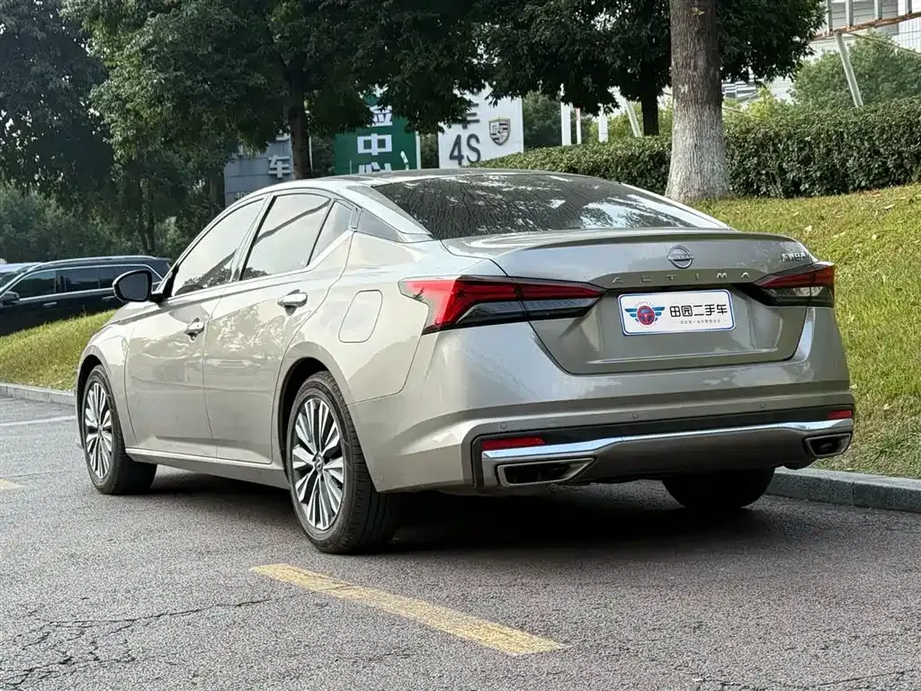 Nissan Teana — фото 4