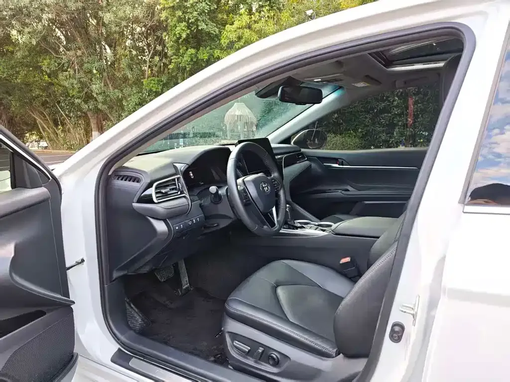 Toyota Camry 2023 из CN, фото 4