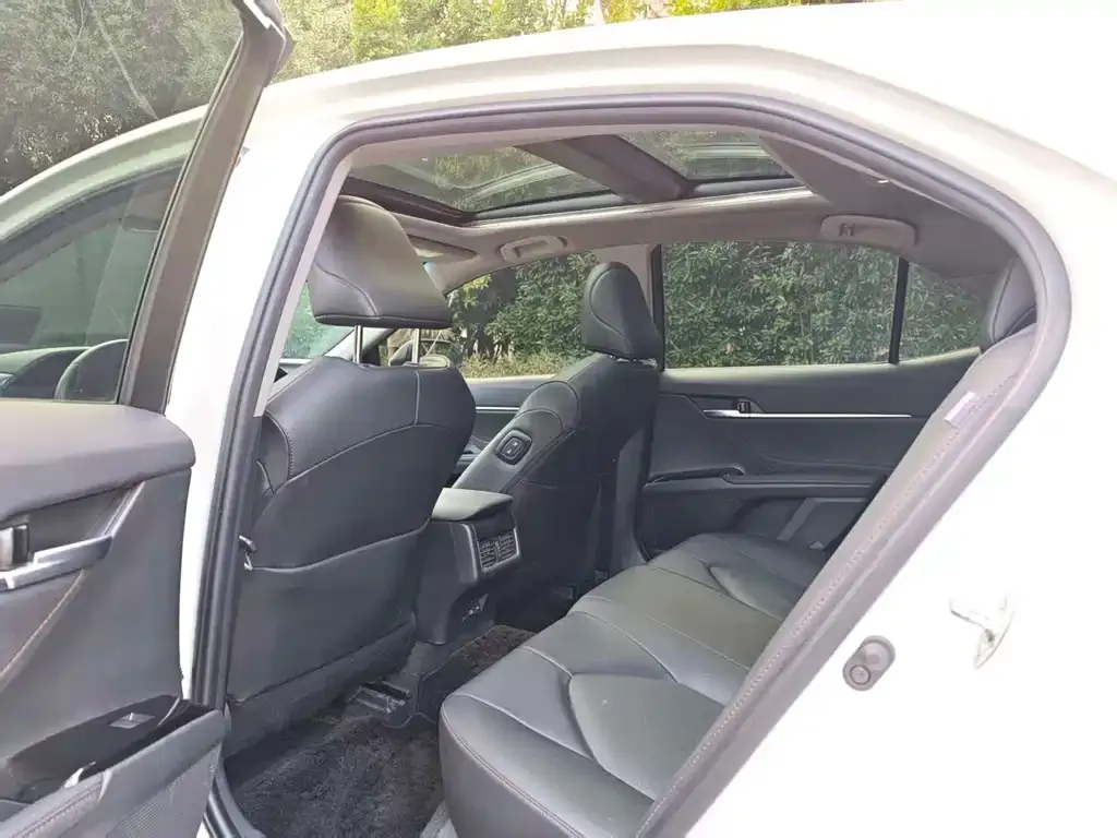 Toyota Camry 2023 из CN, фото 6