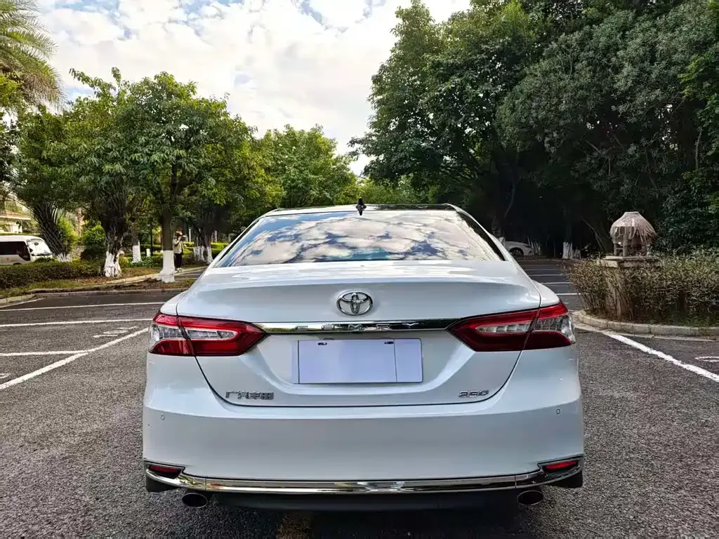 Toyota Camry 2023 из CN, фото 8