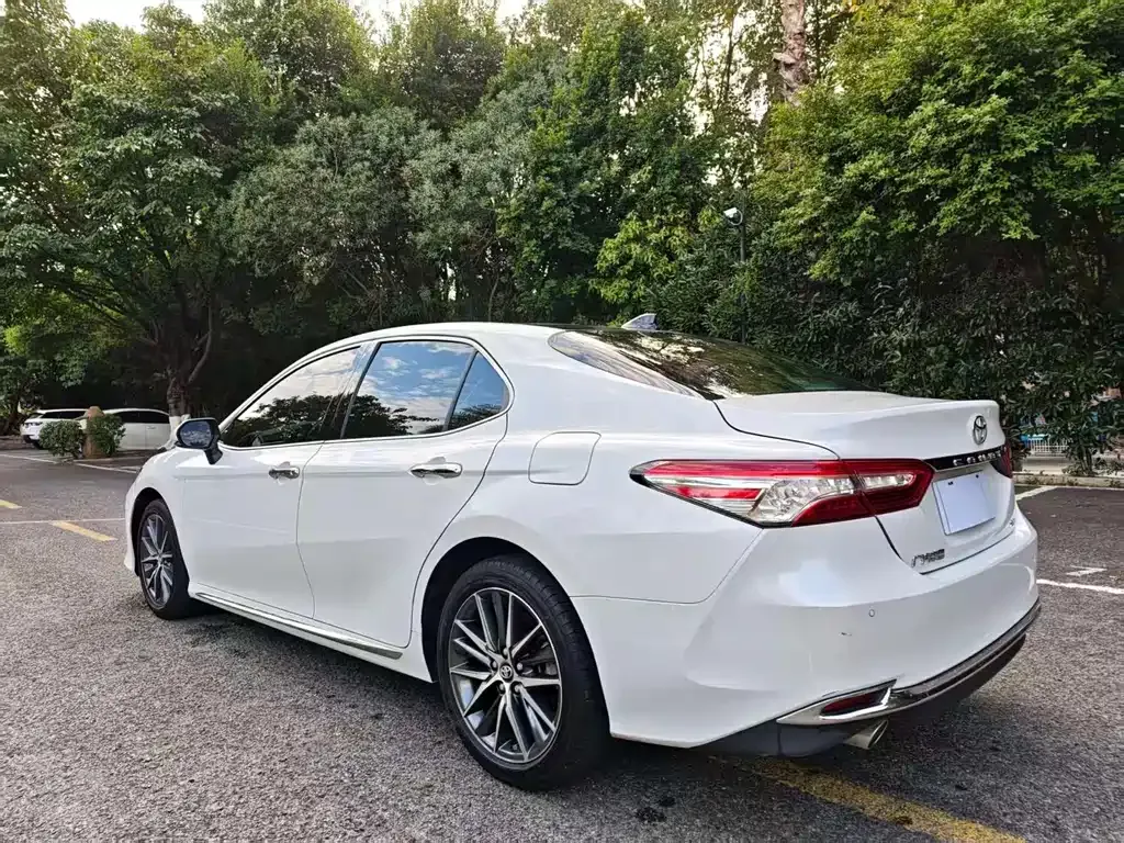Toyota Camry 2023 из CN, фото 9