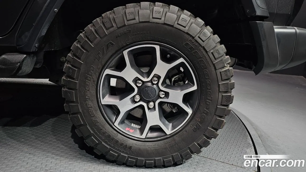 Jeep Wrangler 2023 из KR, фото 5