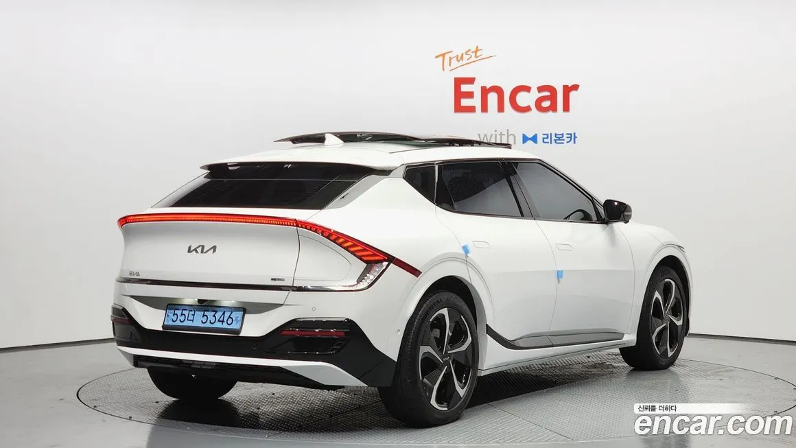 Kia EV6 2023 из KR, фото 2