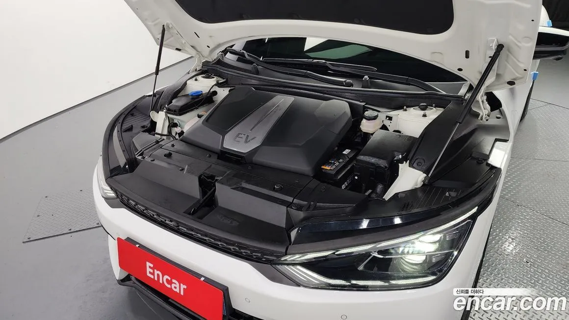 Kia EV6 2023 из KR, фото 6