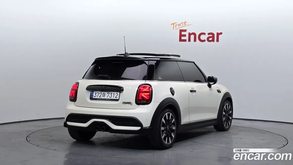 Mini Cooper 2023 из KR, фото 2