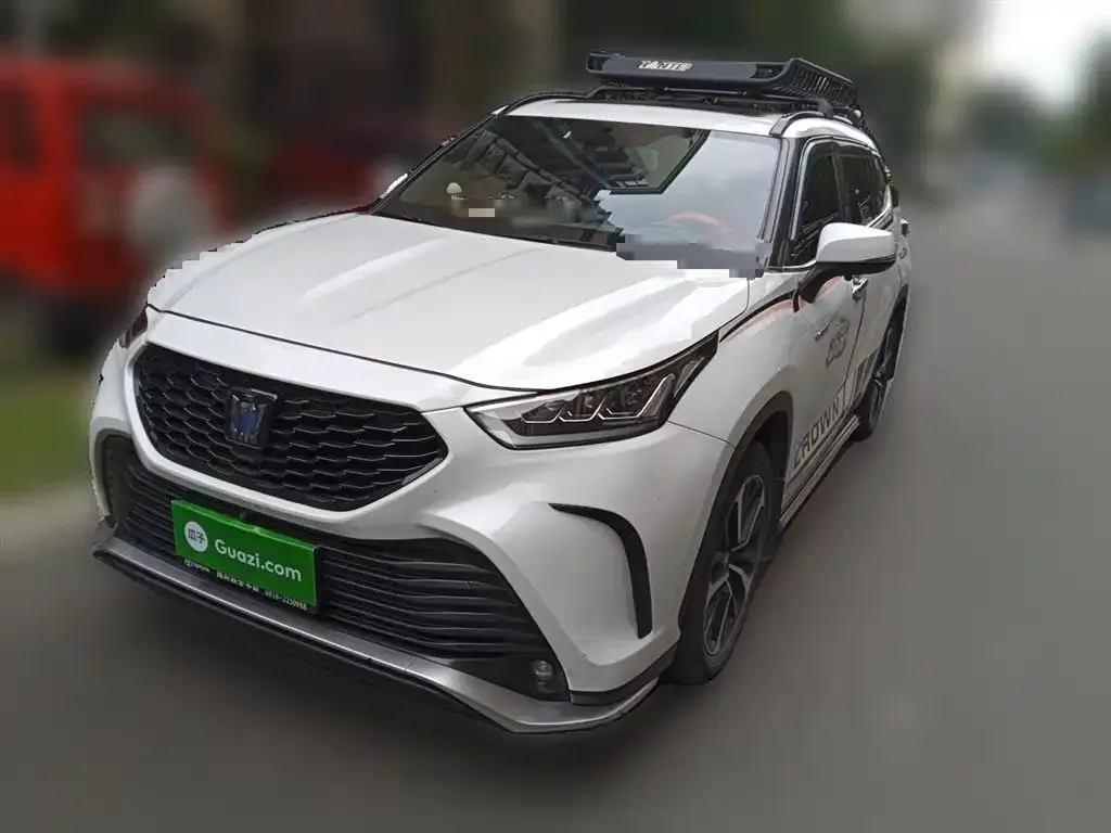 Toyota Crown Kluger 2022 из CN, фото 1