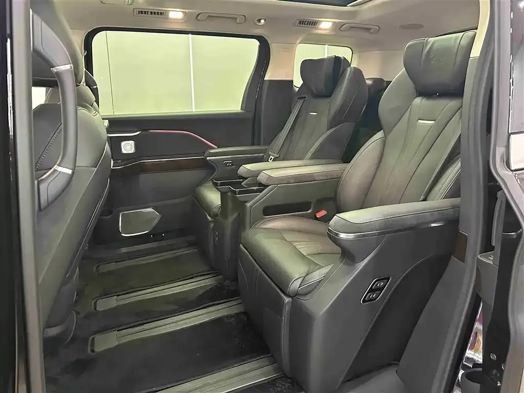 Hongqi HQ9 PHEV 2024 из CN, фото 8