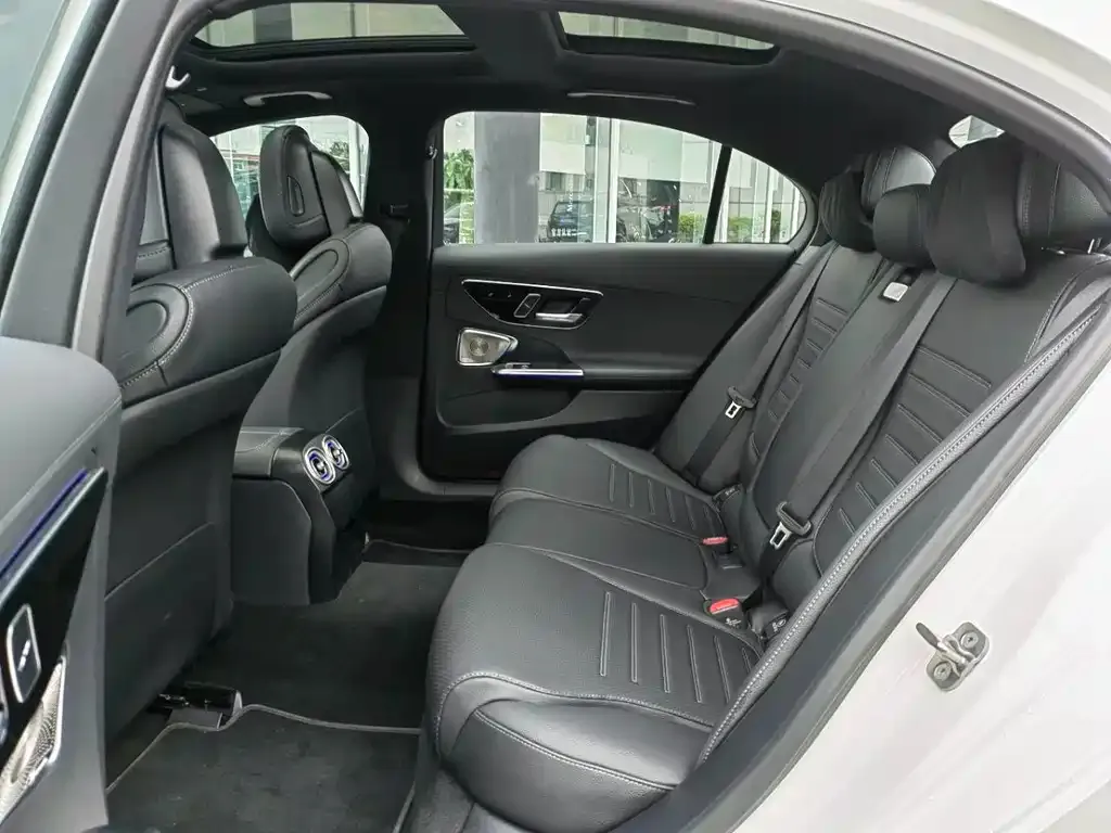 Mercedes-Benz C-Class 2024 из CN, фото 6