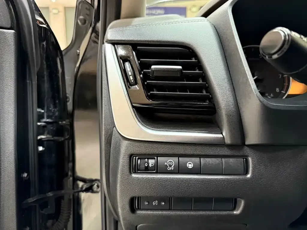 Nissan X-Trail — фото 9