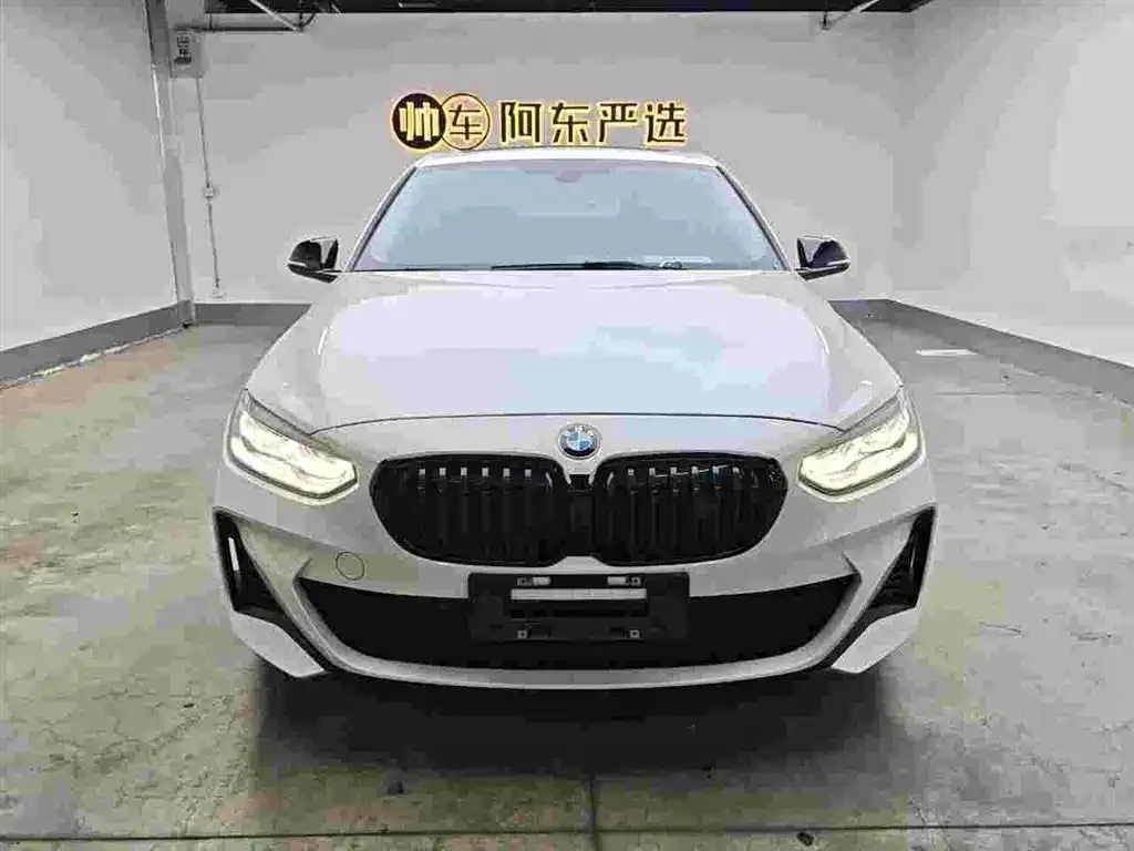 BMW 1 Series — фото 1