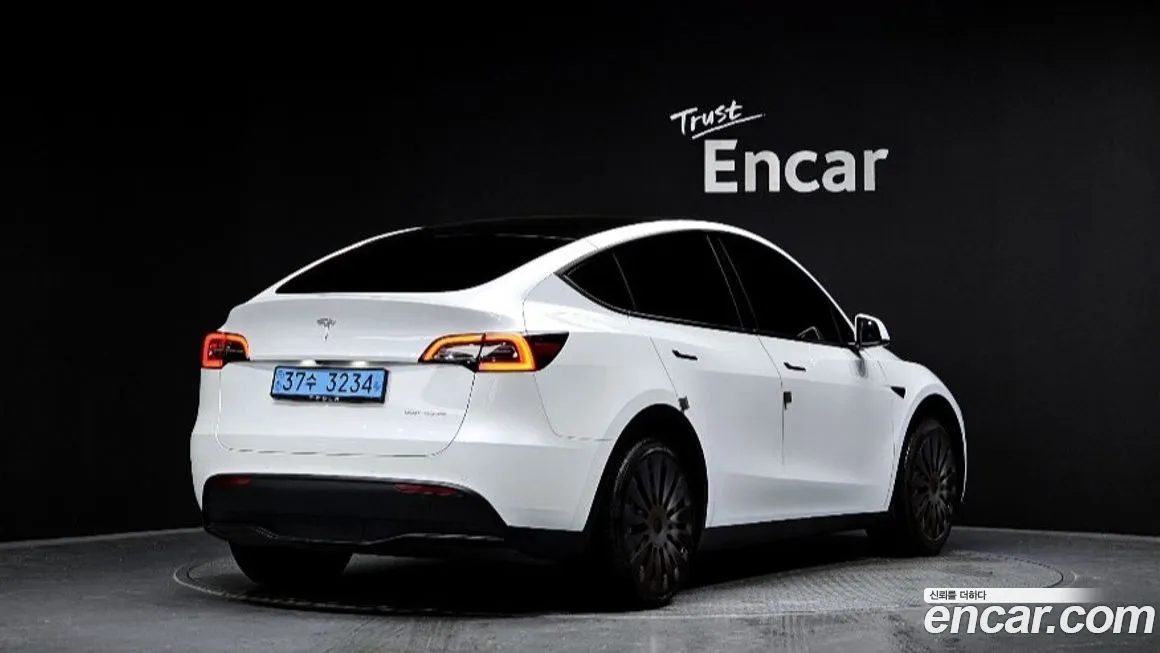 Tesla Model Y 2022 из KR, фото 2