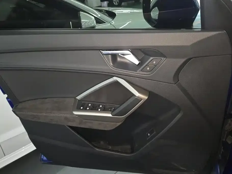 Audi Q3 2021 из CN, фото 7