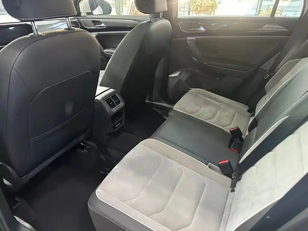 Volkswagen Tayron 2022 из CN, фото 10