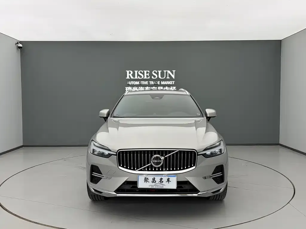 Volvo XC60 2023 из CN, фото 2