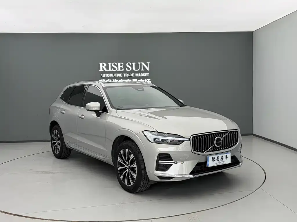 Volvo XC60 2023 из CN, фото 3