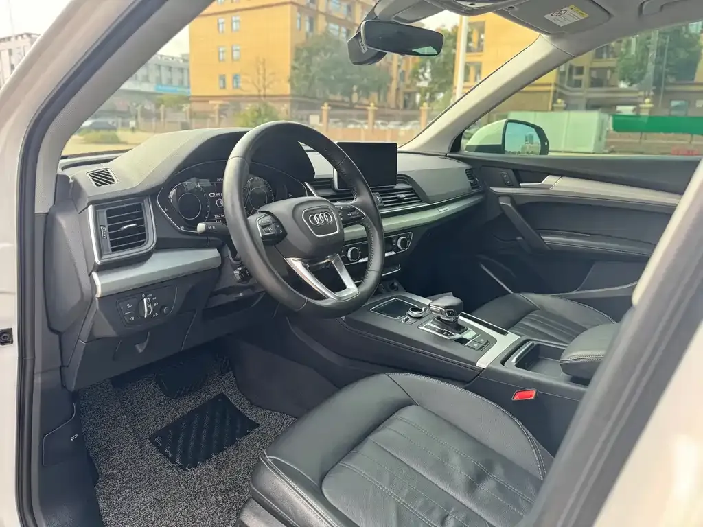 Audi Q5L 2021 из CN, фото 4