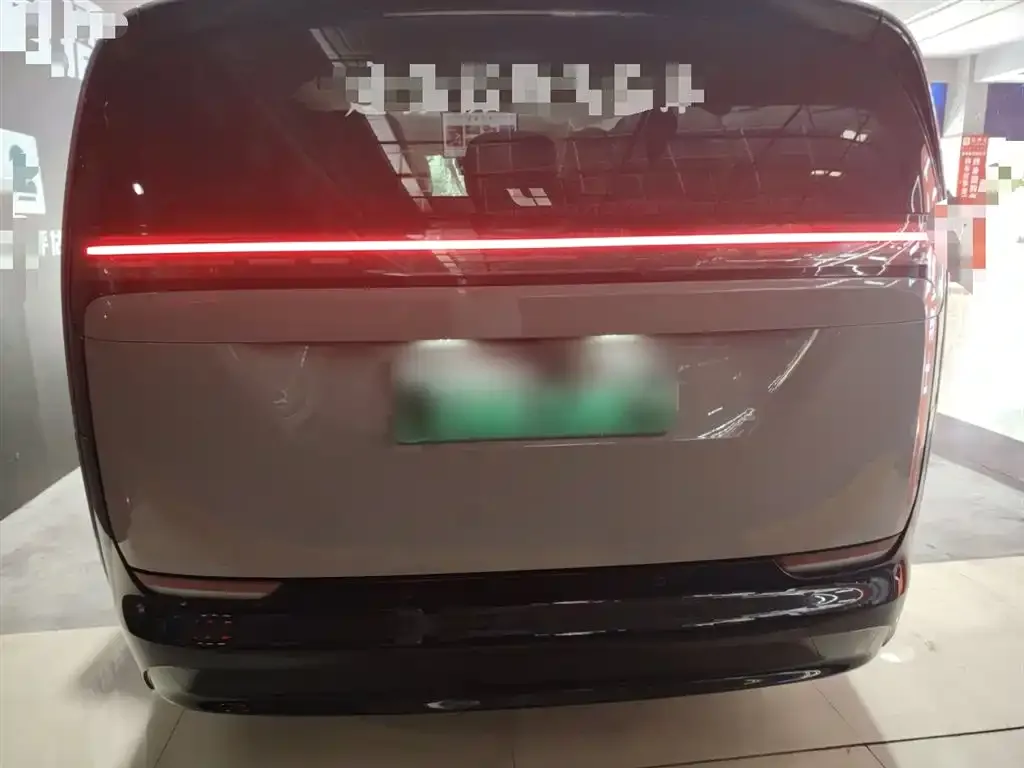 Li Auto MEGA 2024 из CN, фото 6