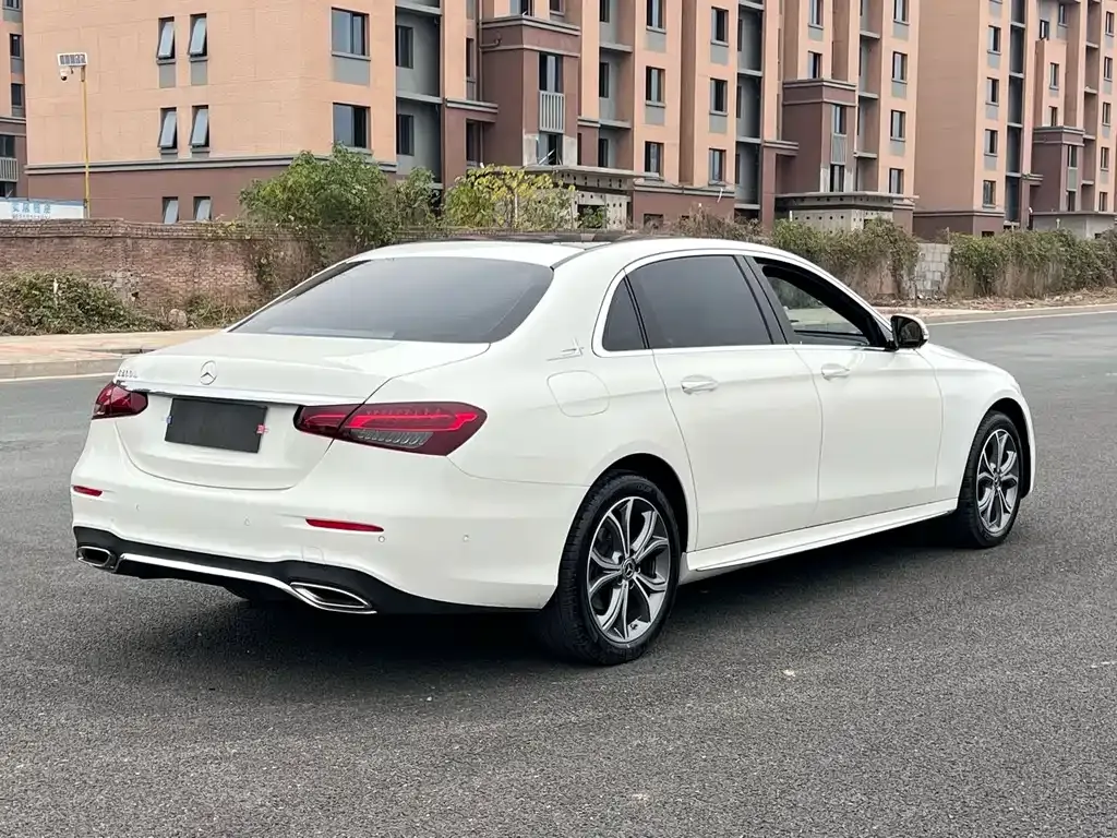 Mercedes-Benz E-Class 2023 из CN, фото 7